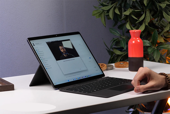 طراحی بدنه و نمایشگر Surface Pro 9