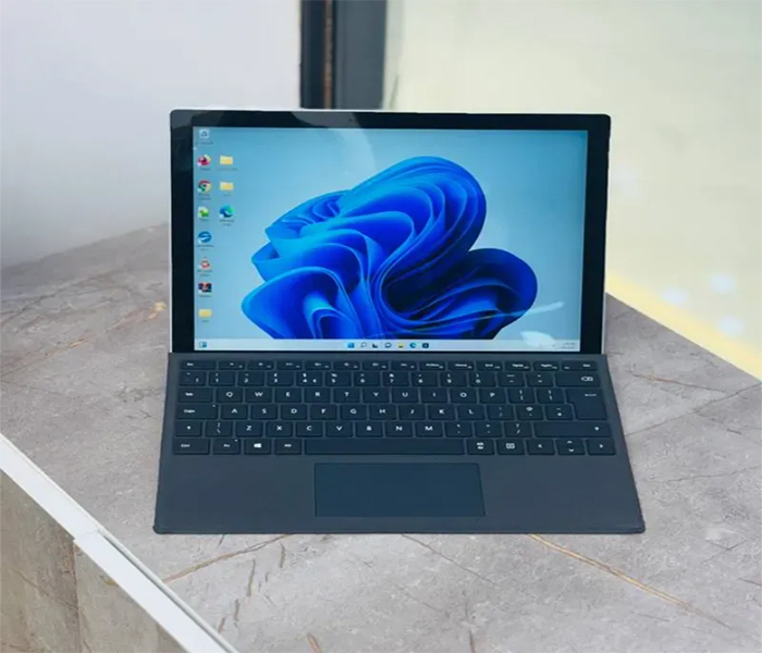 سرفیس پرو 7 پلاس استوک سیم کارت خور