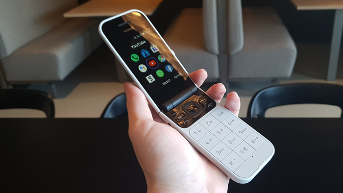 مشخصات گوشی نوکیا 2720 Flip