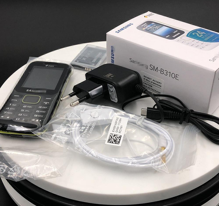 بررسی صفحه نمایش گوشی Samsung B310E